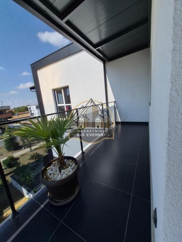 Stan na prodaju u Beogradu, Ledine, dvoiposoban, 56m2, cena 168000 evra