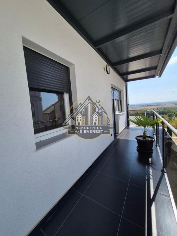 Stan na prodaju u Beogradu, Ledine, dvoiposoban, 56m2, cena 168000 evra