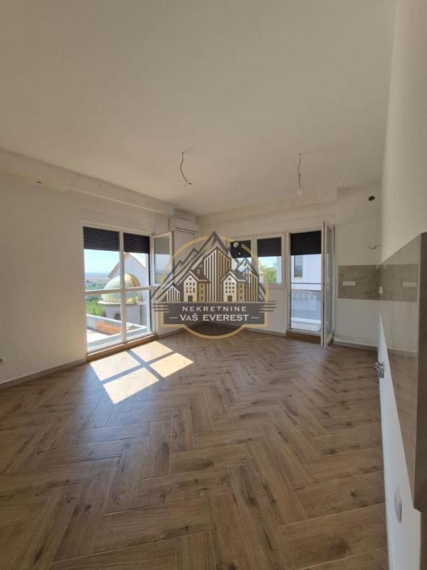 Stan na prodaju u Beogradu, Ledine, dvoiposoban, 56m2, cena 168000 evra