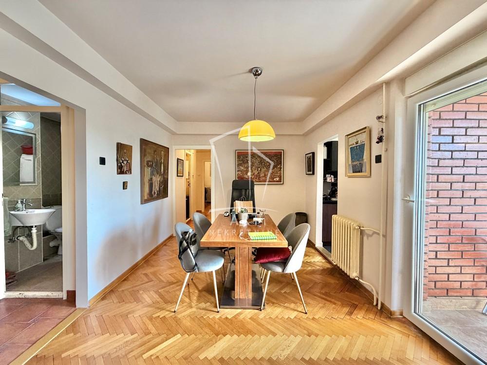 Stan na prodaju u Beogradu, Banovo brdo, troiposoban, 86m2, cena 305000 evra