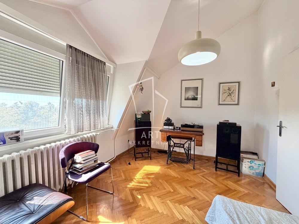 Stan na prodaju u Beogradu, Banovo brdo, troiposoban, 86m2, cena 305000 evra