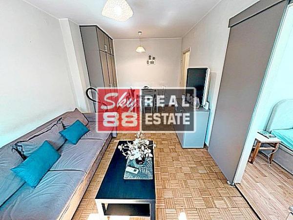 Stan na prodaju u Beogradu, Vračar, jednoiposoban, 27m2, cena 148500 evra