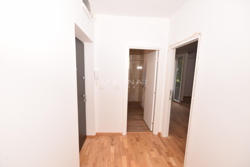 Stan na prodaju u Beogradu, Savski venac, dvosoban, 44m2, cena 250000 evra