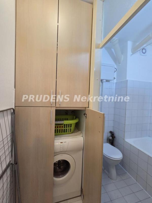 Stan na prodaju u Beogradu, Crveni Krst, jednoiposoban, 36m2, cena 150000 evra