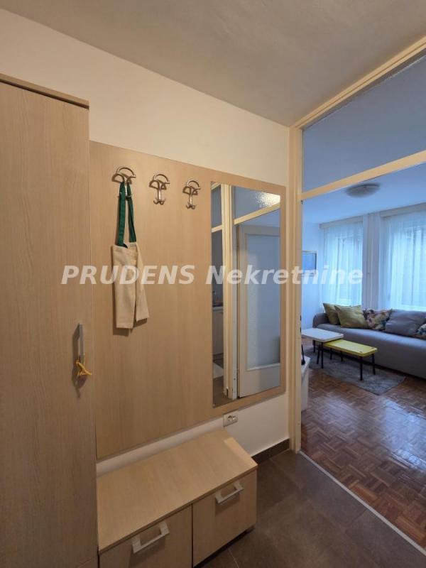 Stan na prodaju u Beogradu, Crveni Krst, jednoiposoban, 36m2, cena 150000 evra