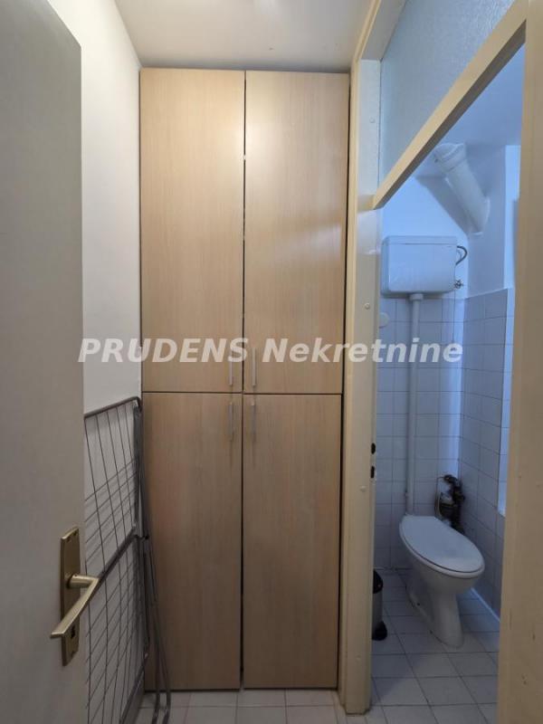 Stan na prodaju u Beogradu, Crveni Krst, jednoiposoban, 36m2, cena 150000 evra