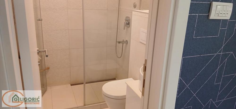 Stan na prodaju u Beogradu, Žarkovo, cetvorosoban, 99m2, cena 210000 evra
