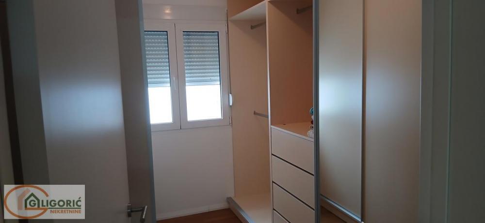 Stan na prodaju u Beogradu, Žarkovo, cetvorosoban, 99m2, cena 210000 evra
