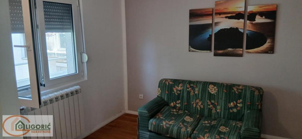 Stan na prodaju u Beogradu, Žarkovo, cetvorosoban, 99m2, cena 210000 evra