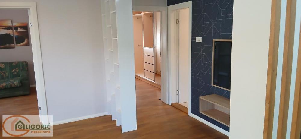 Stan na prodaju u Beogradu, Žarkovo, cetvorosoban, 99m2, cena 210000 evra