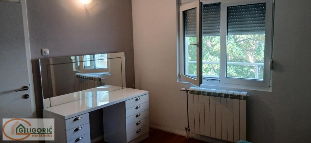 Stan na prodaju u Beogradu, Žarkovo, cetvorosoban, 99m2, cena 210000 evra