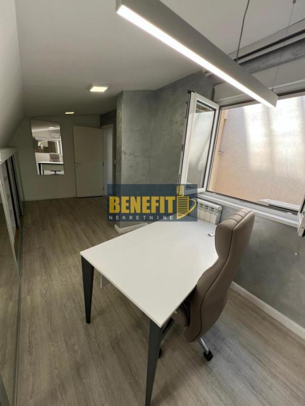 Stan na prodaju u Beogradu, Đeram pijaca, 118m2, cena 349000 evra