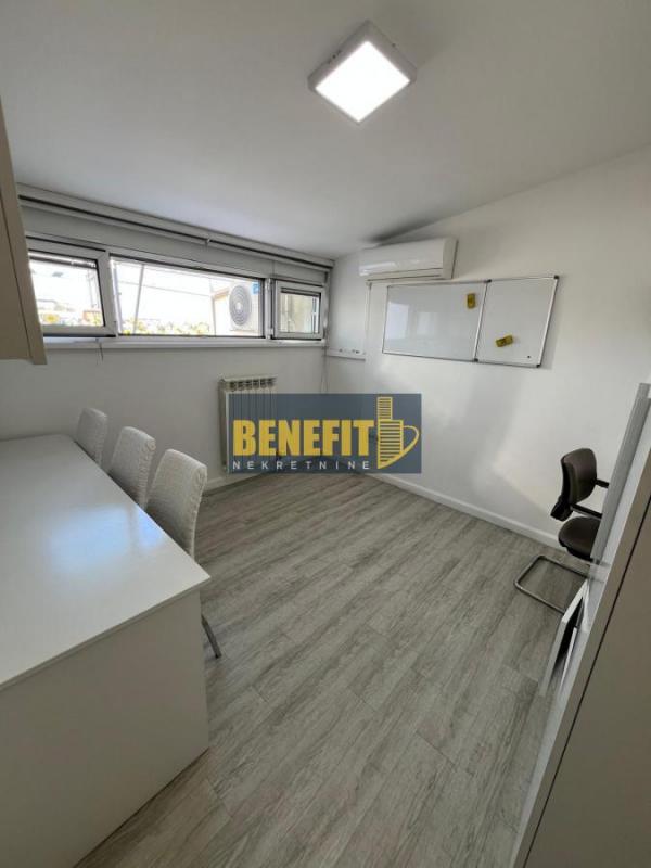 Stan na prodaju u Beogradu, Đeram pijaca, 118m2, cena 349000 evra