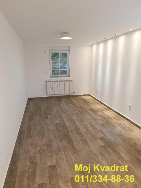 Stan na prodaju u Beogradu, Kalenić pijaca, jednosoban, 27m2, cena 99000 evra