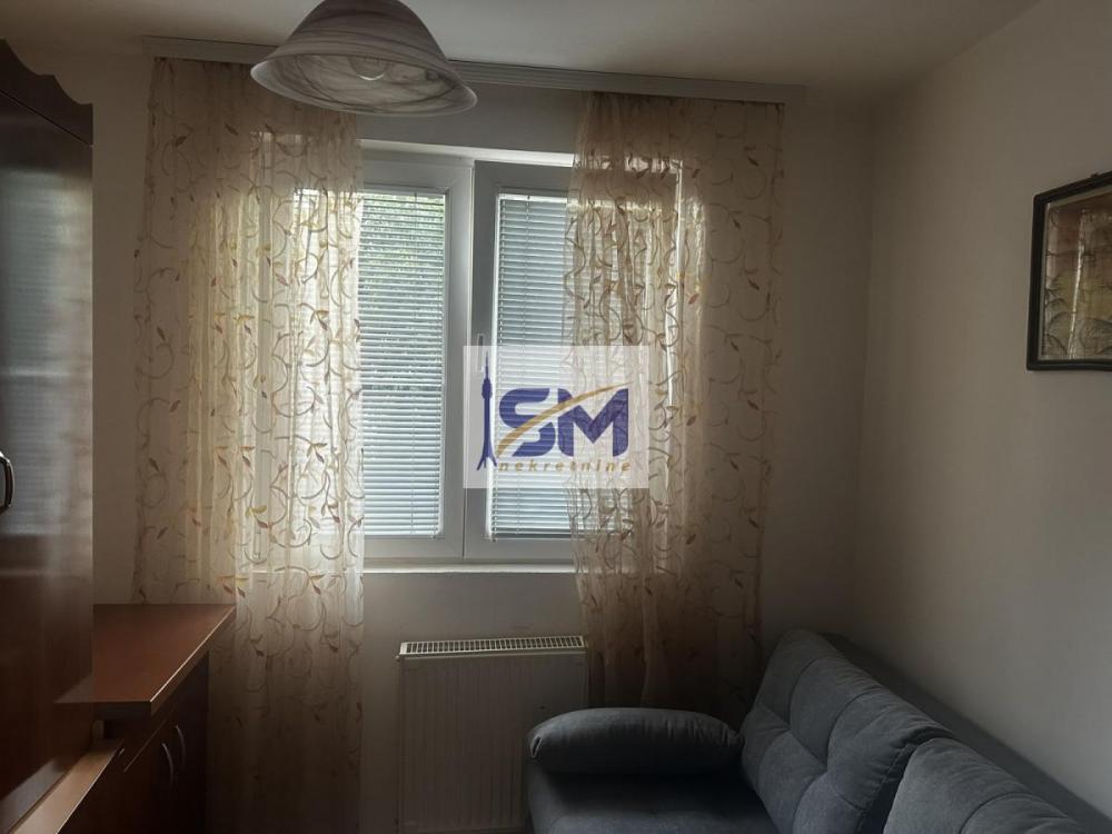 Stan na prodaju u Beogradu, Petlovo brdo, jednoiposoban, 32m2, cena 88000 evra