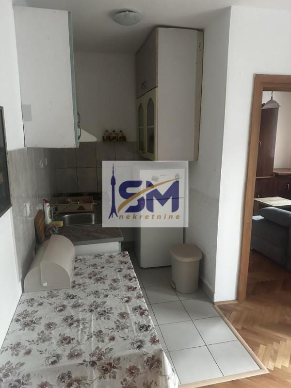 Stan na prodaju u Beogradu, Petlovo brdo, jednoiposoban, 32m2, cena 88000 evra