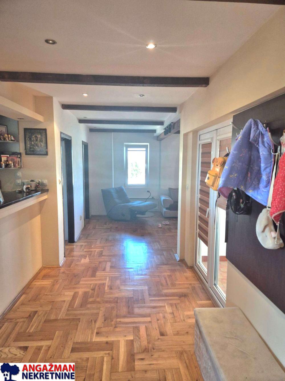 Stan na prodaju u Beogradu, Meandri, cetvorosoban, 70m2, cena 185000 evra