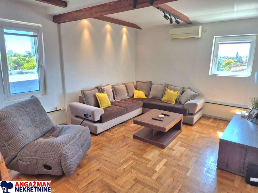Stan na prodaju u Beogradu, Meandri, cetvorosoban, 70m2, cena 185000 evra