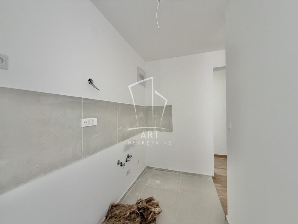 Stan na prodaju u Beogradu, Mirijevo, cetvorosoban, 56m2, cena 126600 evra