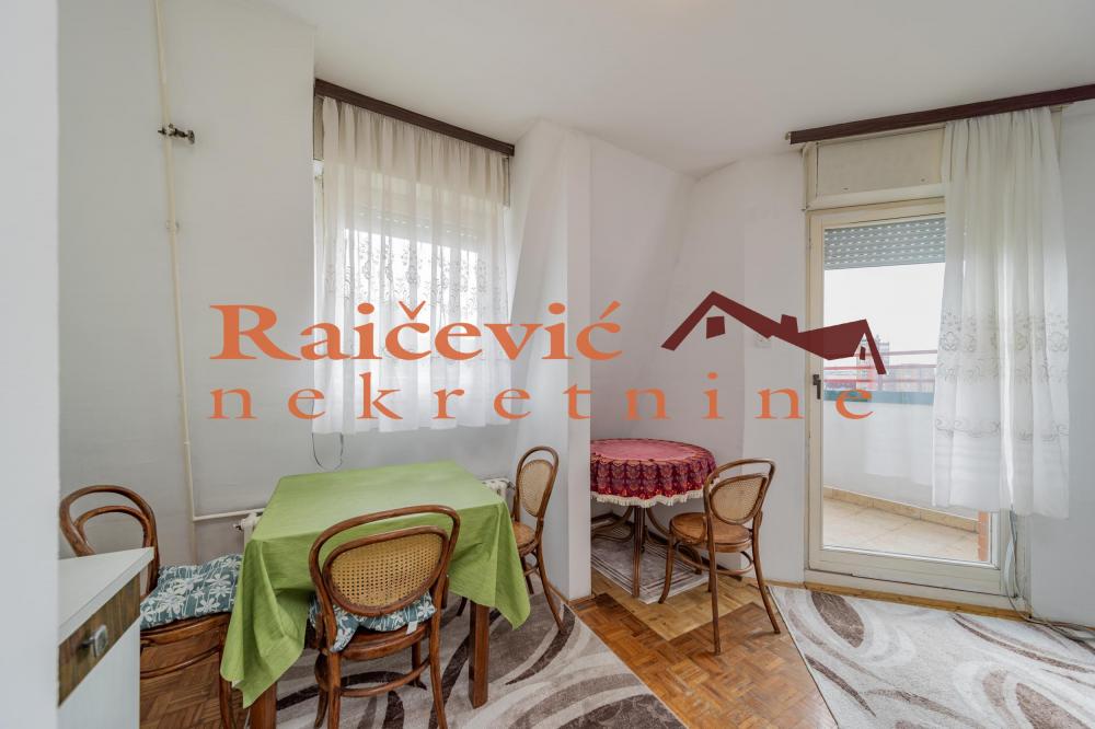 Stan na prodaju u Beogradu, Crveni Krst, trosoban, 72m2, cena 249000 evra