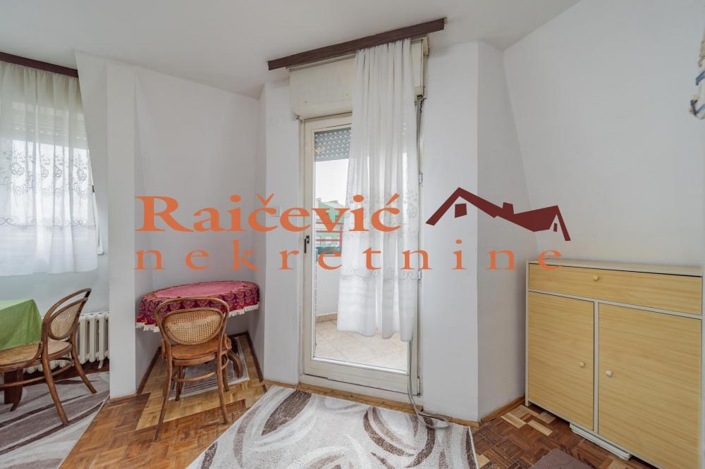 Stan na prodaju u Beogradu, Crveni Krst, trosoban, 72m2, cena 249000 evra