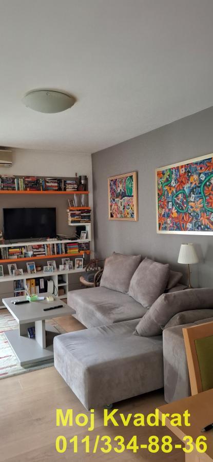 Stan na prodaju u Beogradu, Novi Beograd blok 70 (Kineski TC), dvosoban, 65m2, cena 239000 evra