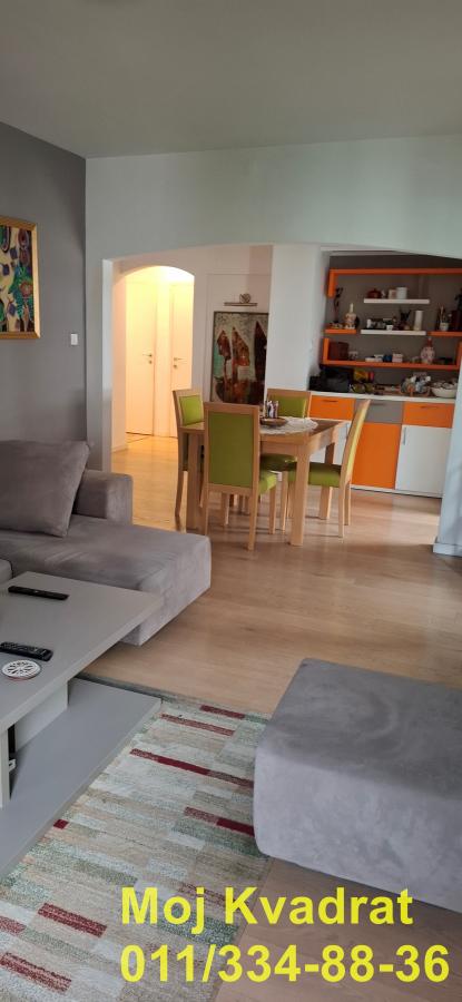 Stan na prodaju u Beogradu, Novi Beograd blok 70 (Kineski TC), dvosoban, 65m2, cena 239000 evra