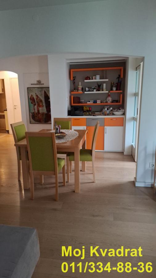 Stan na prodaju u Beogradu, Novi Beograd blok 70 (Kineski TC), dvosoban, 65m2, cena 239000 evra