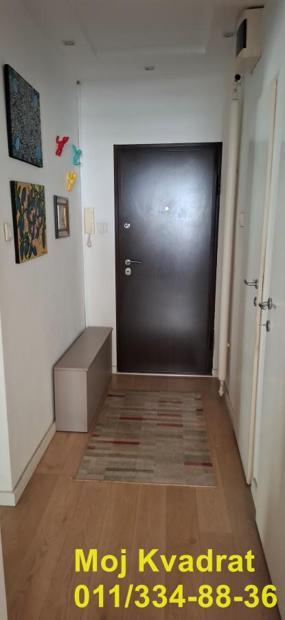 Stan na prodaju u Beogradu, Novi Beograd blok 70 (Kineski TC), dvosoban, 65m2, cena 239000 evra