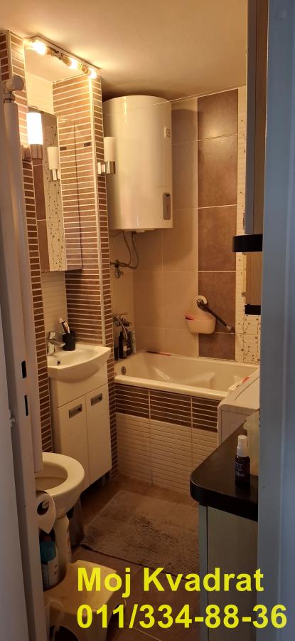 Stan na prodaju u Beogradu, Novi Beograd blok 70 (Kineski TC), dvosoban, 65m2, cena 239000 evra
