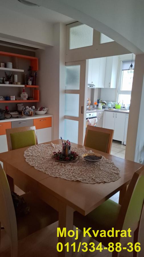 Stan na prodaju u Beogradu, Novi Beograd blok 70 (Kineski TC), dvosoban, 65m2, cena 239000 evra