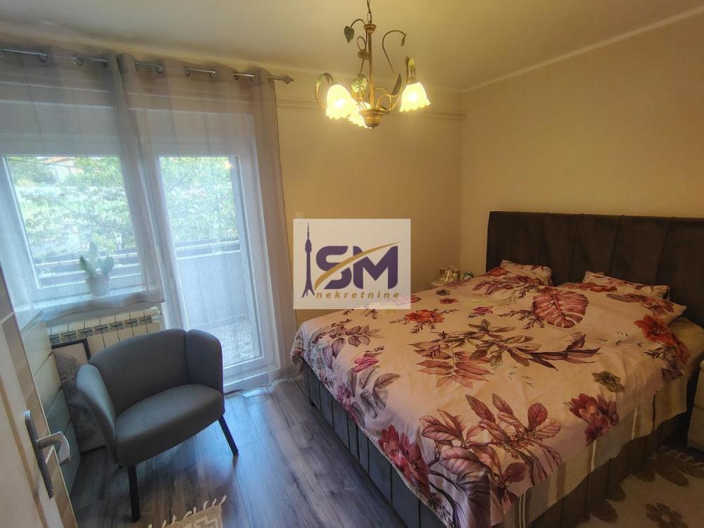 Stan na prodaju u Beogradu, Mali Mokri Lug, cetvorosoban, 96m2, cena 260000 evra
