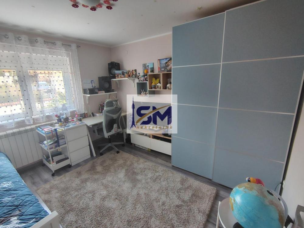 Stan na prodaju u Beogradu, Mali Mokri Lug, cetvorosoban, 96m2, cena 260000 evra