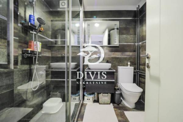 Stan na prodaju u Beogradu, Novi Beograd blok 67A (Belvile), dvosoban, 60m2, cena 325000 evra