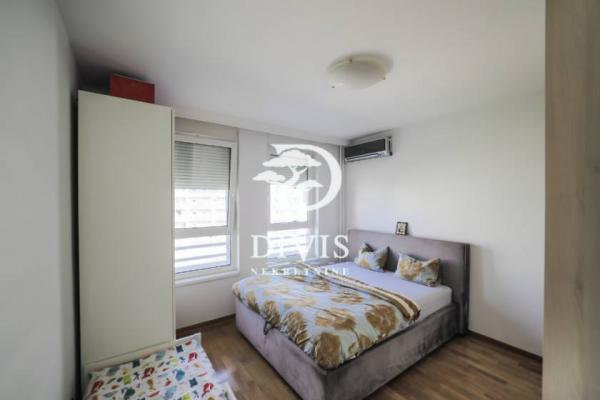 Stan na prodaju u Beogradu, Novi Beograd blok 67A (Belvile), dvosoban, 60m2, cena 325000 evra