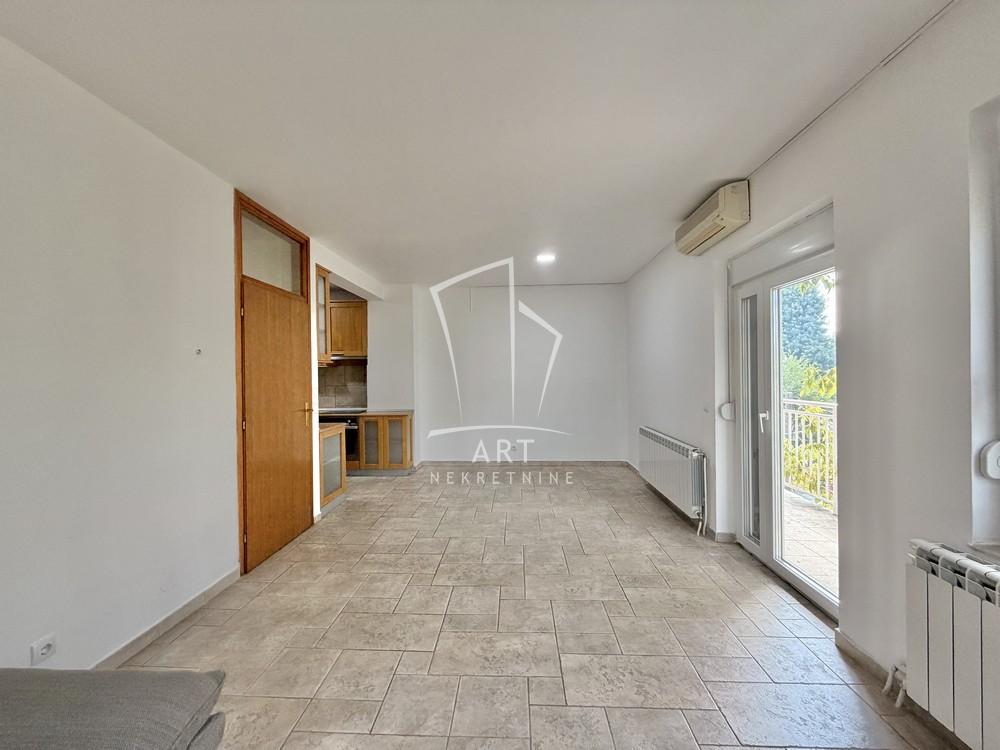 Stan na prodaju u Beogradu, Učiteljsko naselje, trosoban, 89m2, cena 263000 evra