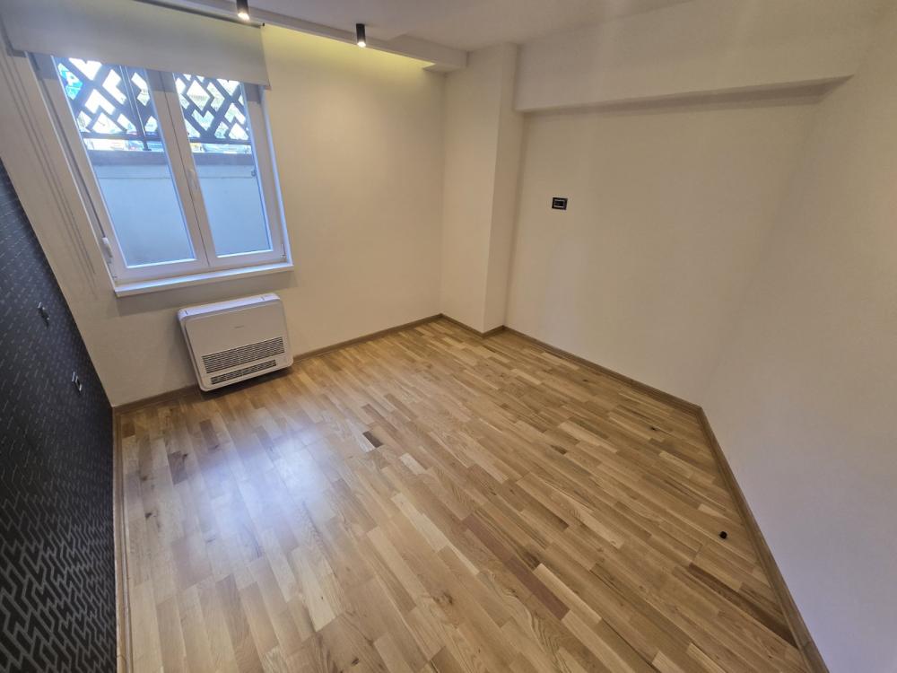 Stan na prodaju u Beogradu, Čukarica, cetvorosoban, 100m2, cena 300000 evra