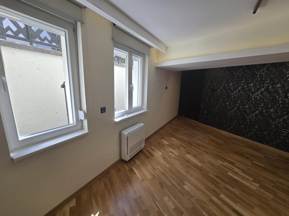 Stan na prodaju u Beogradu, Čukarica, cetvorosoban, 100m2, cena 300000 evra