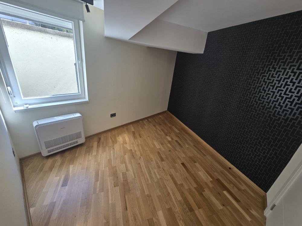 Stan na prodaju u Beogradu, Čukarica, cetvorosoban, 100m2, cena 300000 evra