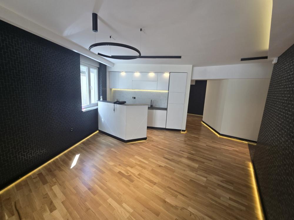 Stan na prodaju u Beogradu, Čukarica, cetvorosoban, 100m2, cena 300000 evra