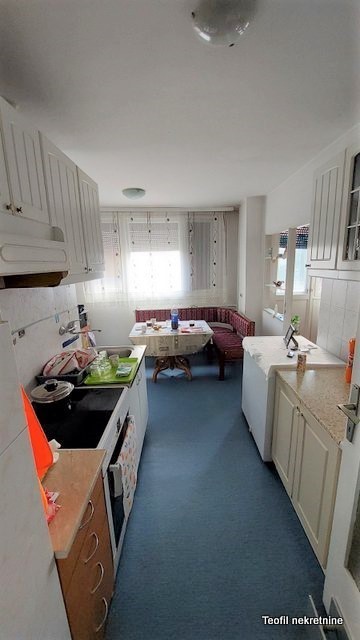 Stan na prodaju u Beogradu, Zemun, dvoiposoban, 59m2, cena 219900 evra