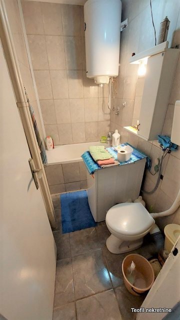 Stan na prodaju u Beogradu, Zemun, dvoiposoban, 59m2, cena 219900 evra