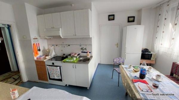 Stan na prodaju u Beogradu, Zemun, dvoiposoban, 59m2, cena 219900 evra