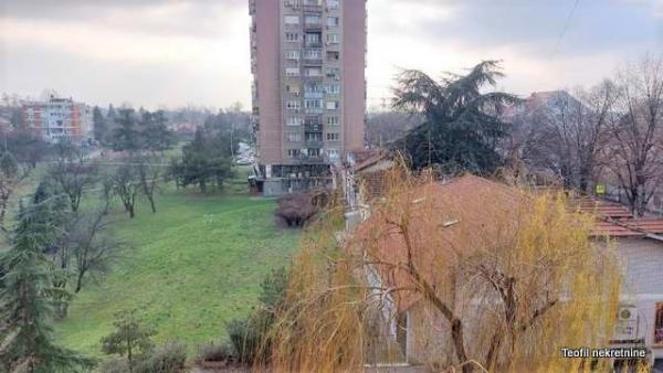 Stan na prodaju u Beogradu, Zemun, dvoiposoban, 59m2, cena 219900 evra