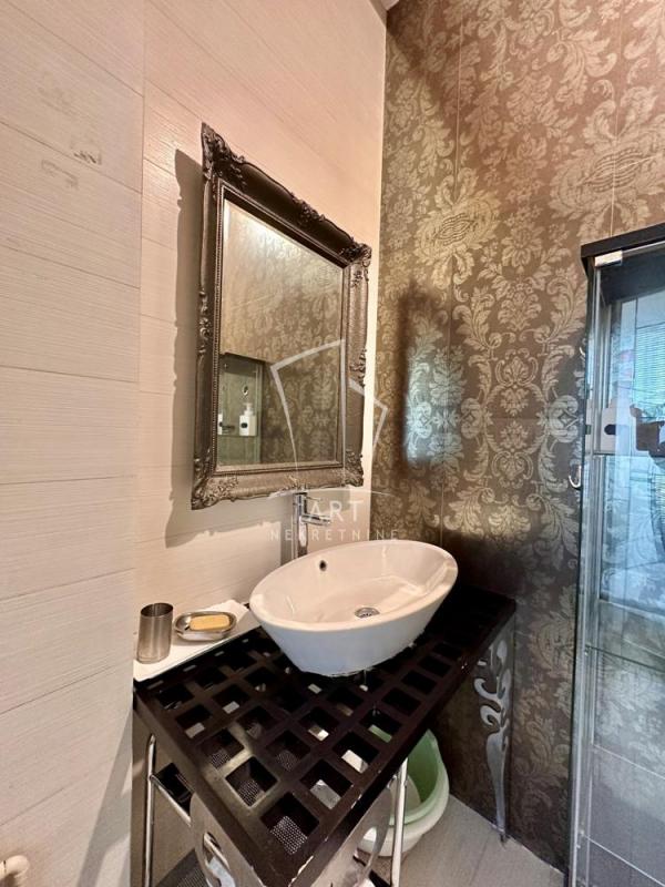 Stan na prodaju u Beogradu, Stari grad, trosoban, 99m2, cena 495000 evra