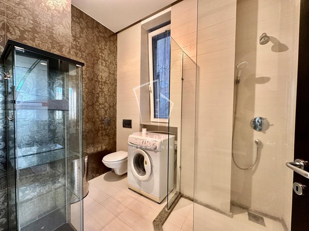 Stan na prodaju u Beogradu, Stari grad, trosoban, 99m2, cena 495000 evra