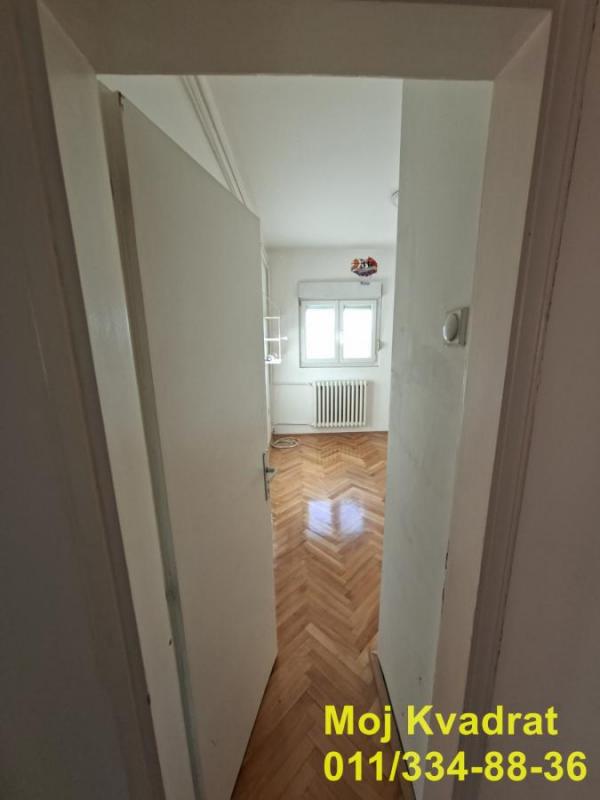 Stan na prodaju u Beogradu, Cvetkova pijaca, dvoiposoban, 56m2, cena 180000 evra