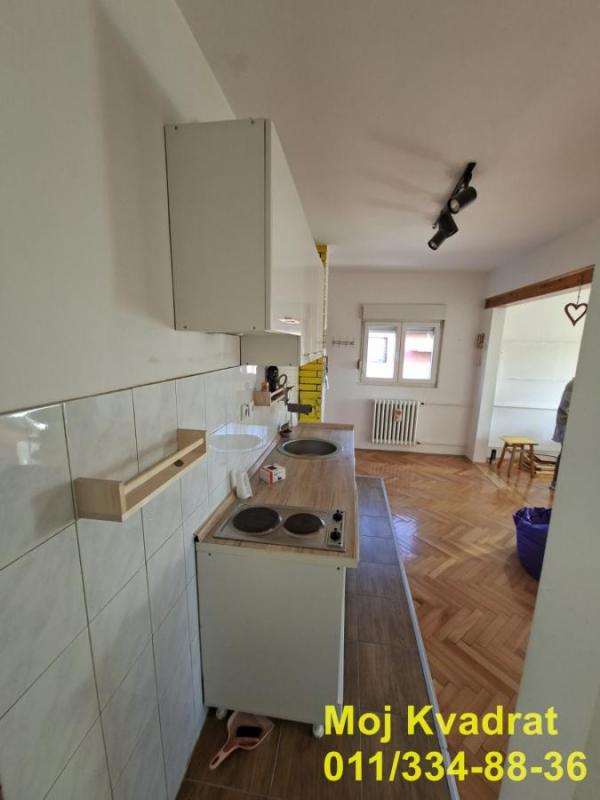 Stan na prodaju u Beogradu, Cvetkova pijaca, dvoiposoban, 56m2, cena 180000 evra