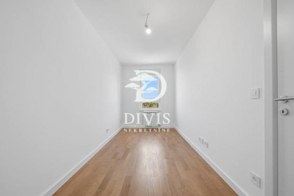 Stan na prodaju u Beogradu, Gornji grad, 157m2, cena 448277 evra
