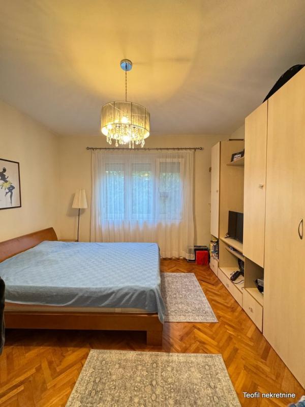 Stan na prodaju u Beogradu, Zemun, dvoiposoban, 57m2, cena 189900 evra